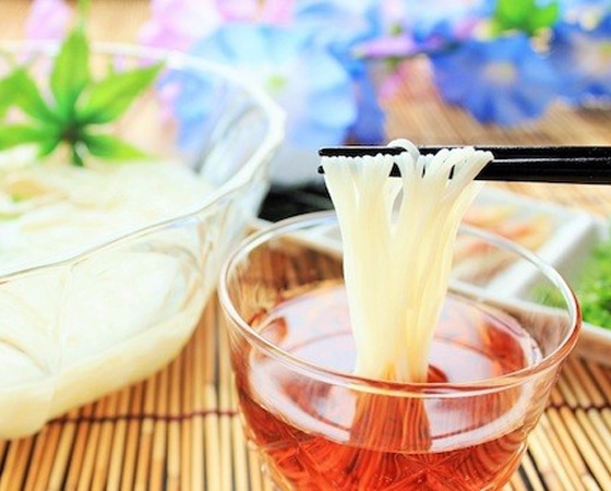 【ギフト】600年の伝統製法!【ひね】揖保乃糸 特級品(黒帯)50g×18把 合計900g