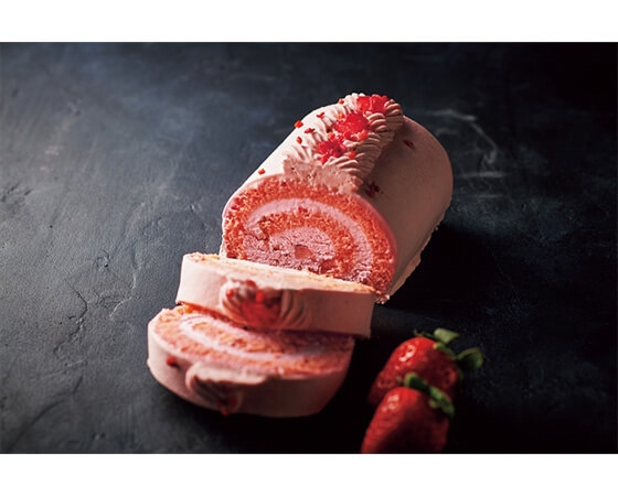 【クリスマスケーキ】西麻布アルポルト片岡護監修 いちごとマスカルポーネのクリームのロールケーキ 約11cm ※お届け日:12月19日~24日