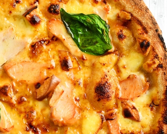 本格窯焼きPIZZAスモークチーズとチキン照焼5枚セット※マルゲリータ以外はお届けまで2週間ほどかる場合があります。