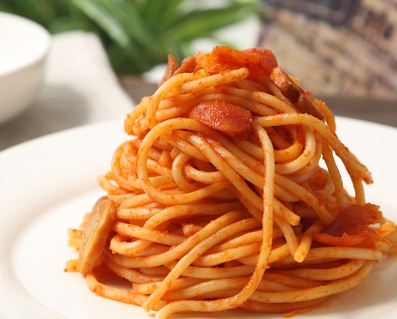 ★期間限定特価!地中海の太陽の恵みたっぷり!イタリア産原料を使った絶品パスタ!具だくさんのナポリタン5食セット