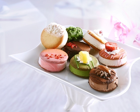 【Creme de la Creme】クッキーサンドアイス 8個