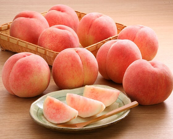 【予約】白桃　品種おまかせ 秀　3kg　7～12玉/かため果肉多め　※出荷時期：9月上旬～9月下旬