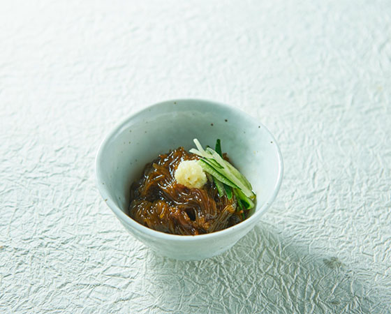 【予約】沖縄伊是名島産早摘み生もずく 500g×2個+もずくのタレ×1本セット