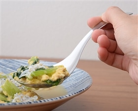 絶妙サイズの取りわけスプーン