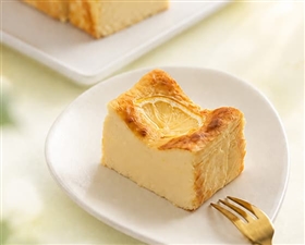 淡路島レモンのバスクチーズケーキ